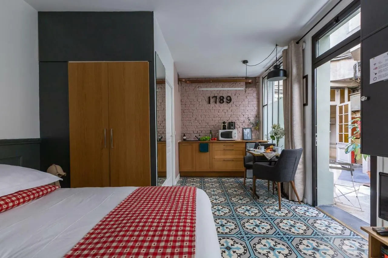 Artisan Lofts Near Marais *